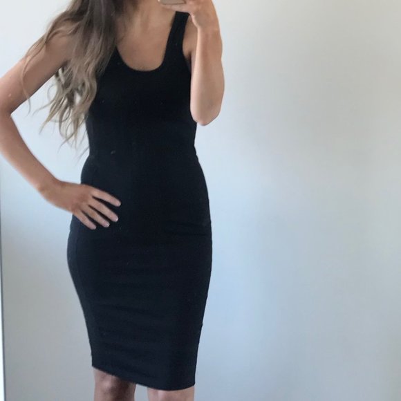 Basic black dress - Picture 3 of 3